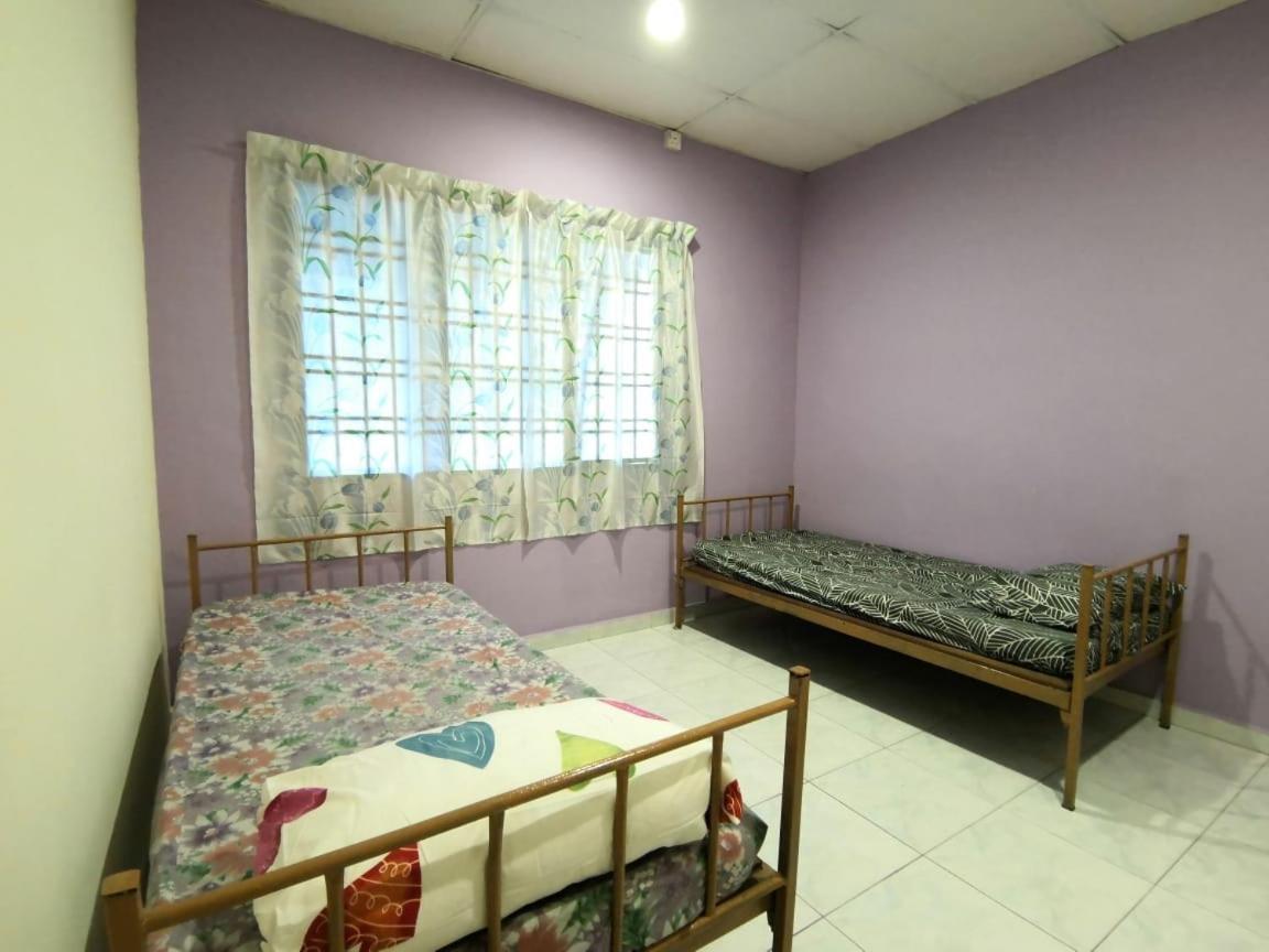 Cosy Homestay Ulu Tiram Luaran gambar